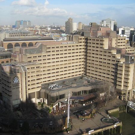 The Tower Hotel, By Thistle Londres Exterior foto The hotel in 2008
