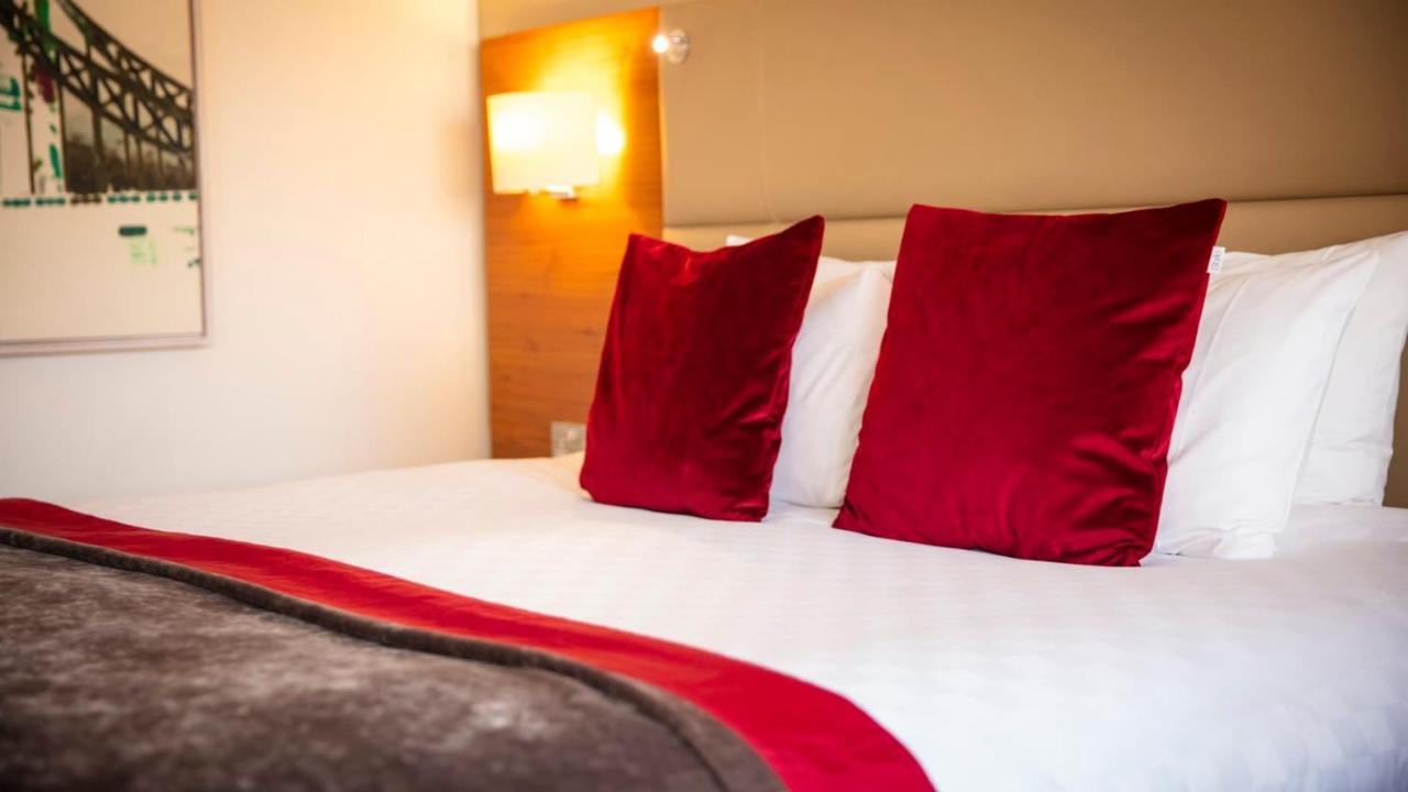 The Tower Hotel, By Thistle Londres Exterior foto A room at the hotel
