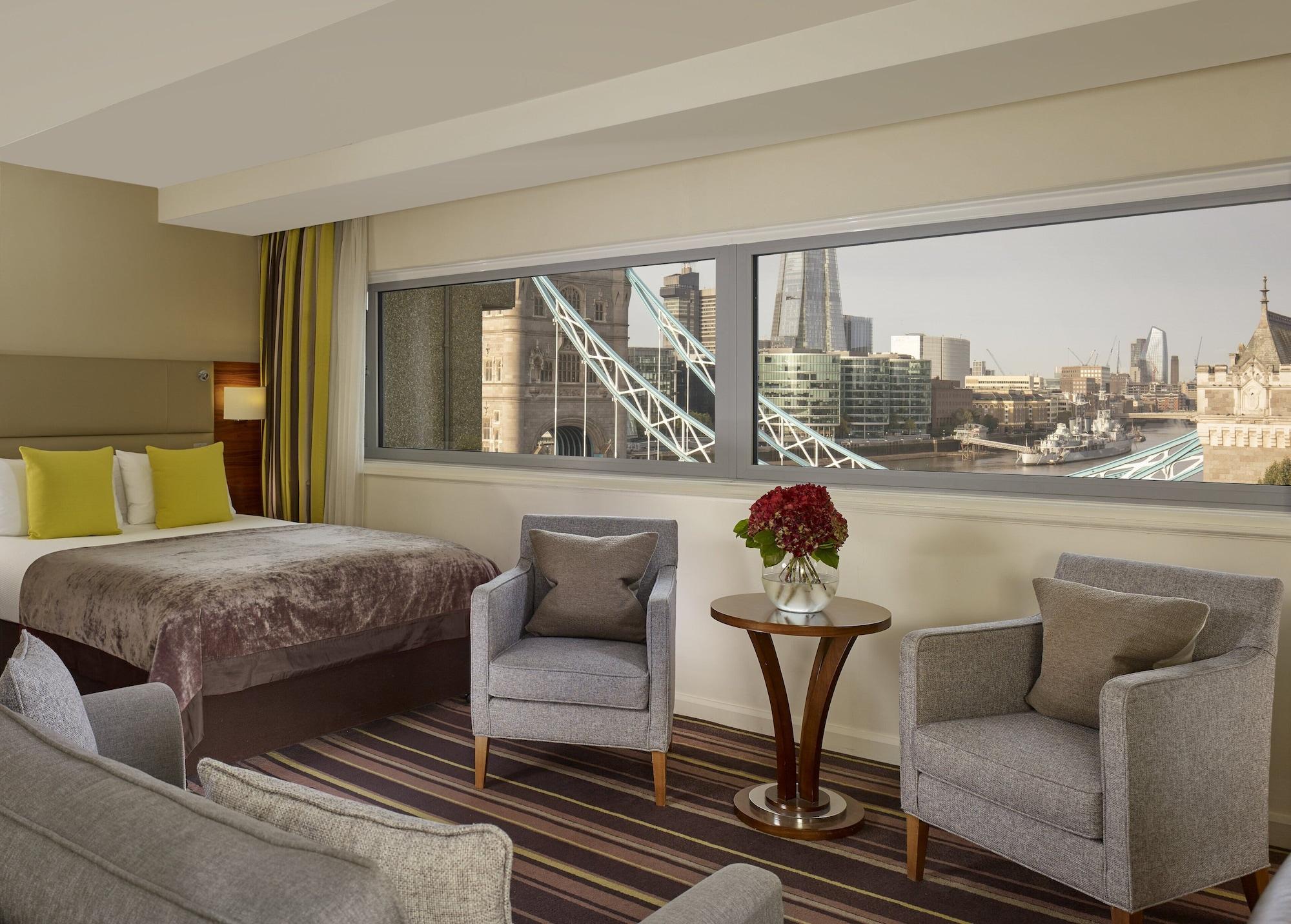 The Tower Hotel, By Thistle Londres Exterior foto The view of Tower Bridge from a room at the hotel