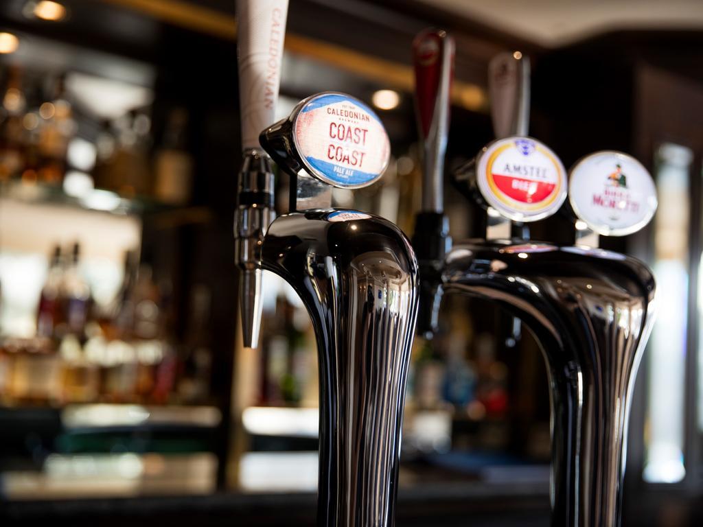 The Tower Hotel, By Thistle Londres Exterior foto Caledonian Coast Pale Ale