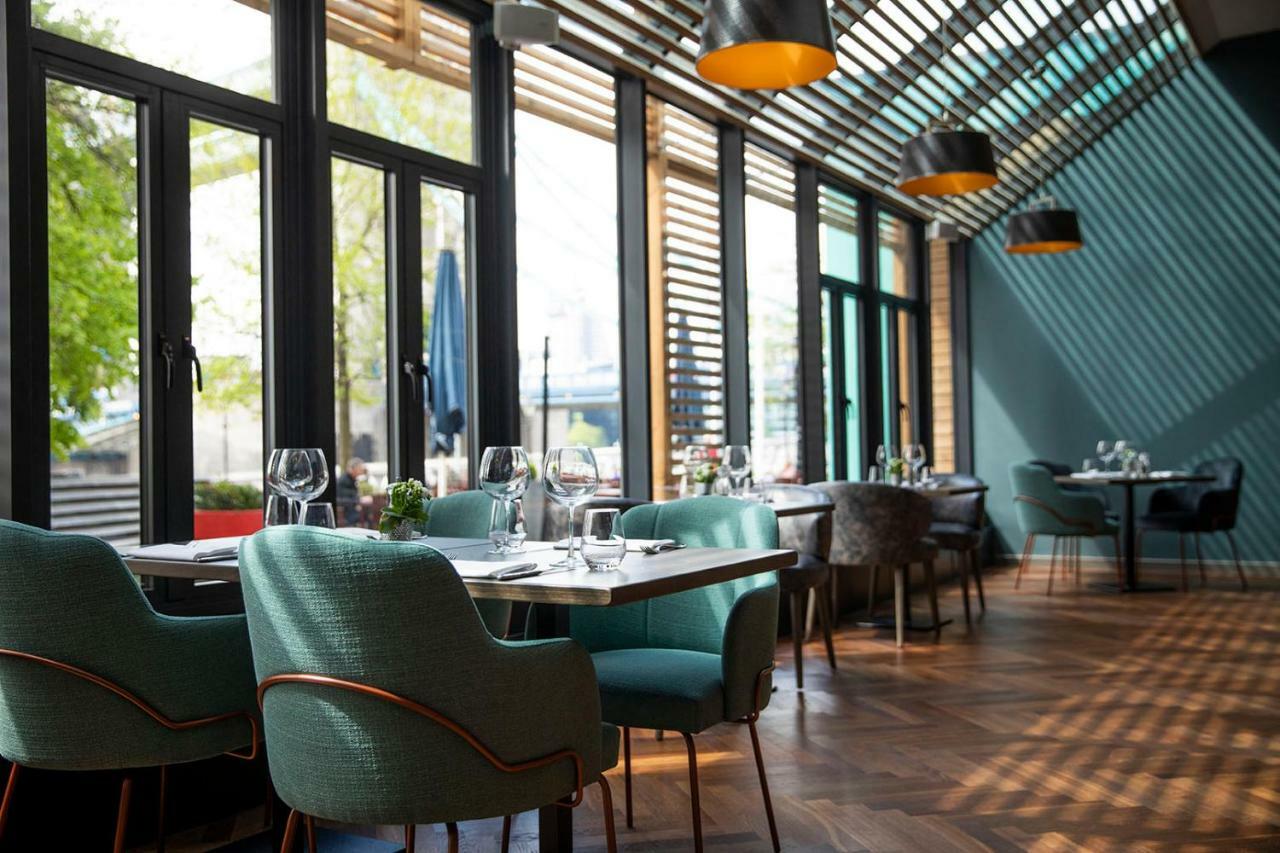 The Tower Hotel, By Thistle Londres Exterior foto Interior of the restaurant